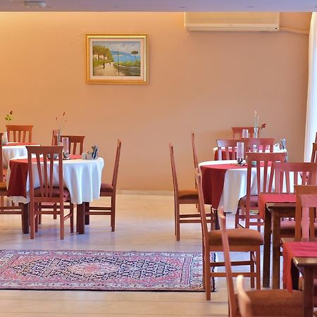 Oscar Hotel Амфилохия Экстерьер фото