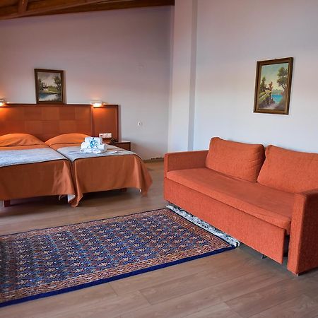 Oscar Hotel Амфилохия Экстерьер фото