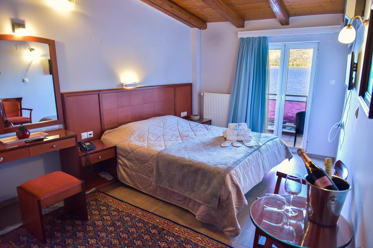 Oscar Hotel Амфилохия Экстерьер фото